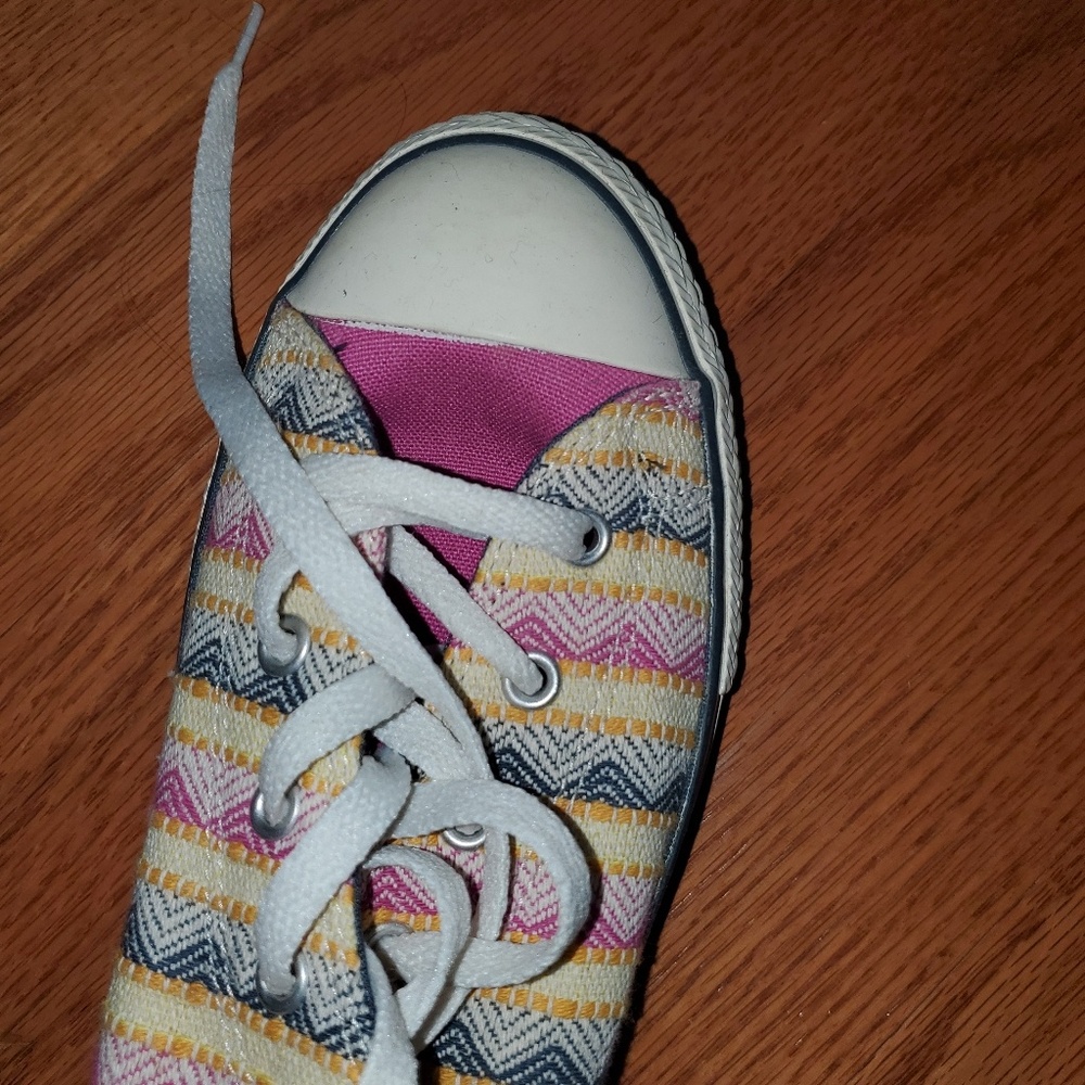Converse - Picture 2 of 6
